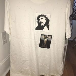 Men’s Givenchy T-shirt Size Small